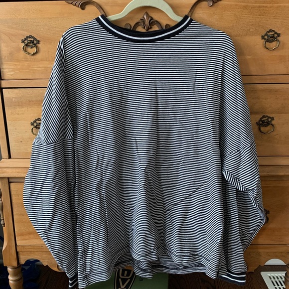 Men long sleeve in M - Picture 1 of 3